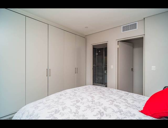2 BEDROOM APARTMENT FOR SALE IN UMHLANGA RIDGE